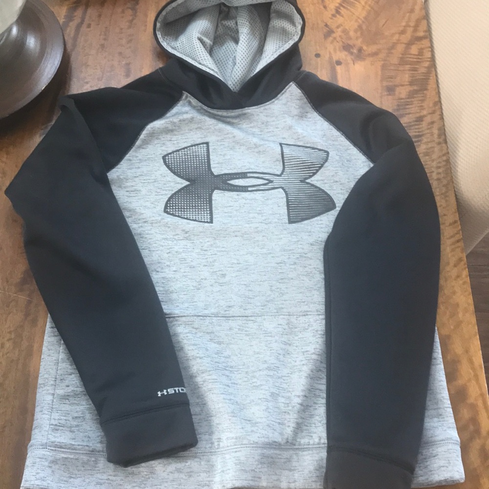 Under Armour Sweatshirt
